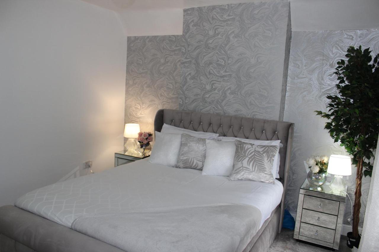 Luxury 3 Bedroom House Бирмингем Экстерьер фото